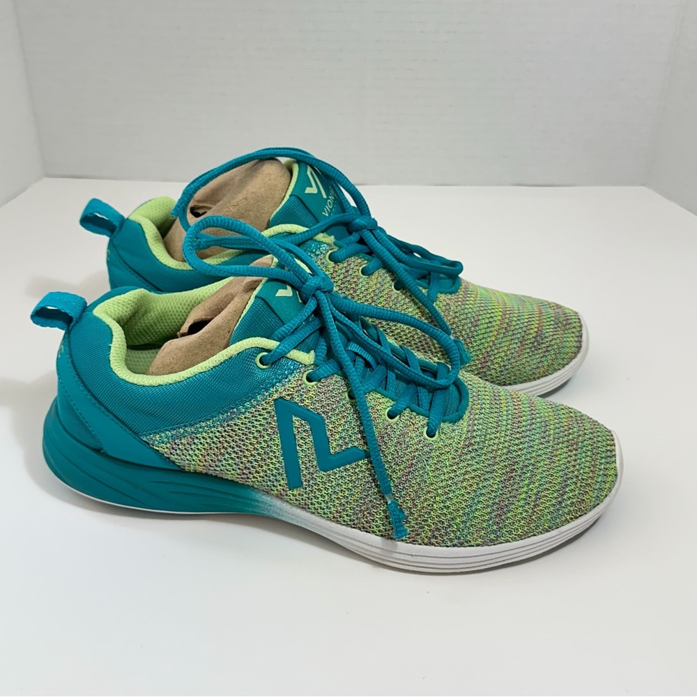 Vionic 335 Adley Womens Sz 8 Green Sneakers